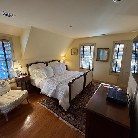 The 1708 House Bed and Breakfast Southampton Buitenkant foto